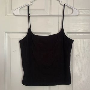 Black cropped tank